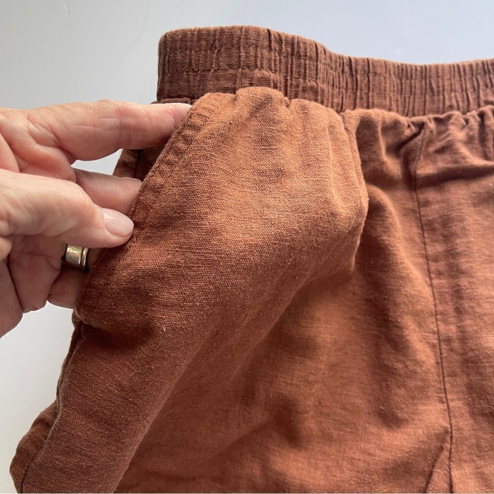 Forever 21 Rust Brown Linen Blend Cuffed Shorts - Picture 3 of 7